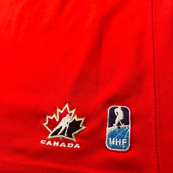 Nike Team Canada IIHF 2014 Sochi Winter Olympics Hockey Jersey L - Picture 9 of 9